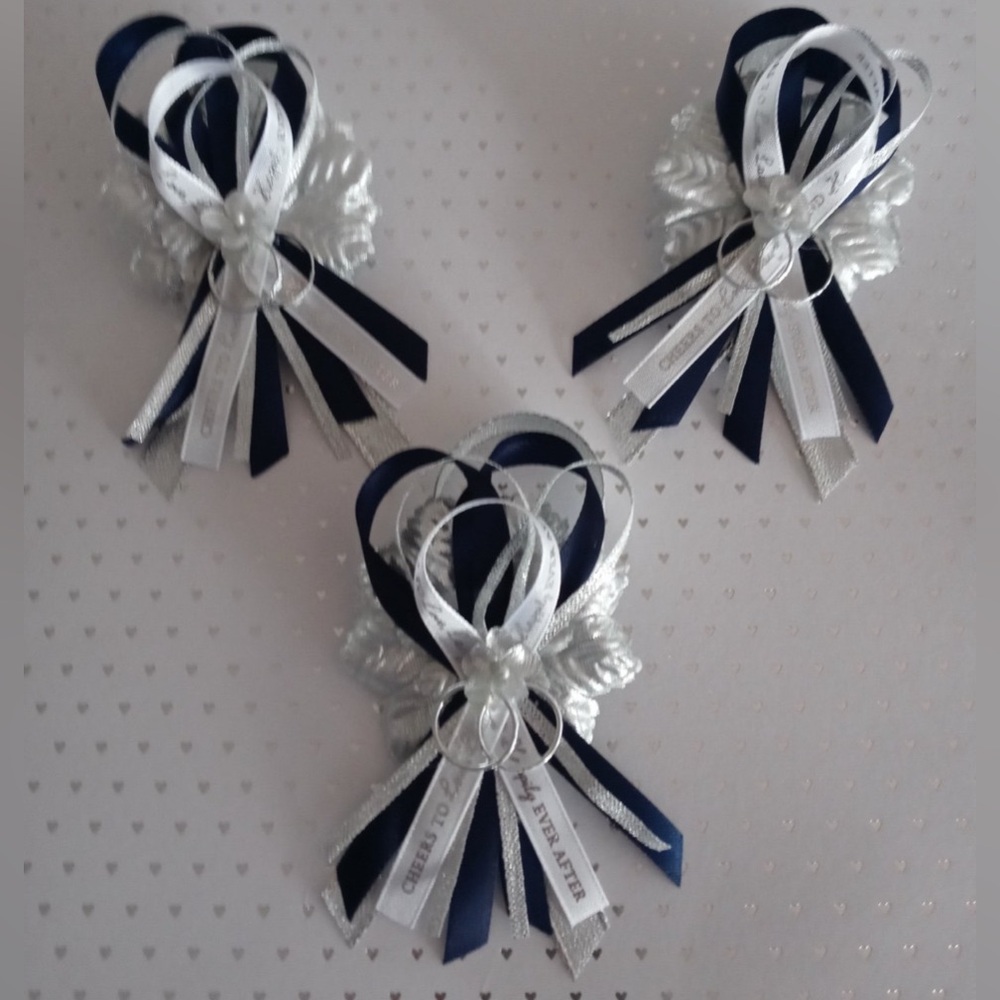 50 Elegant Navy and Silver Bridal Corsages/Capias